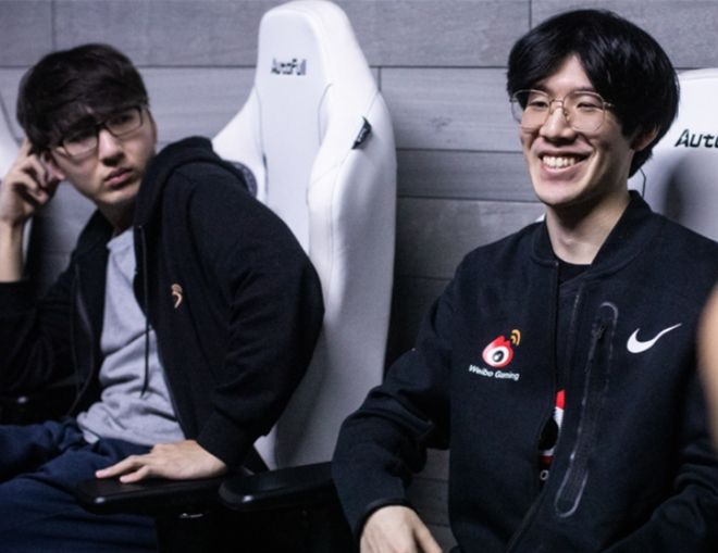 从LPL成立至今，综合票数最高的10位选手获得“LPL十周年十大选手”荣誉称号